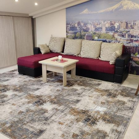 Lily'S Apartment Ереван Экстерьер фото