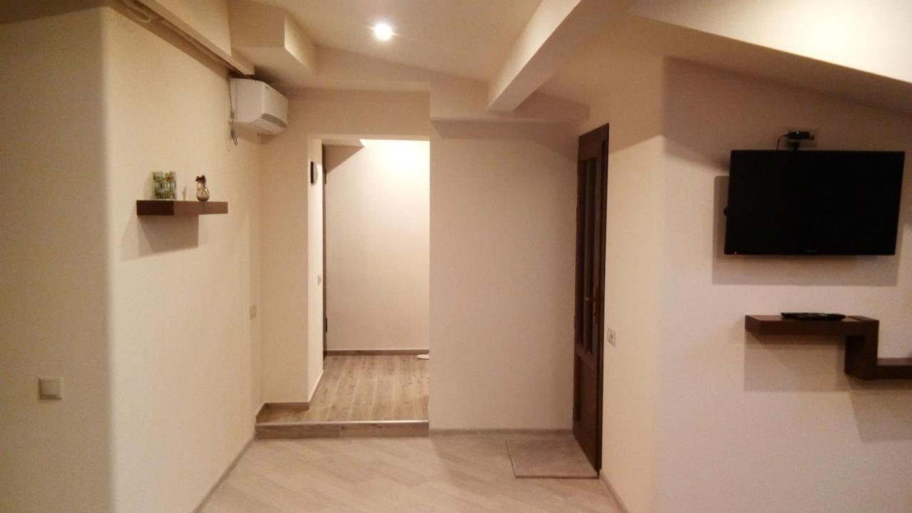 Lily'S Apartment Ереван Экстерьер фото